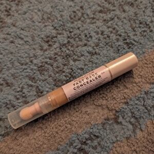 Revolution Face Base Concealer - Warm Tan